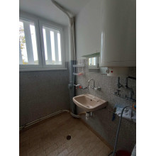 Бичкиня тристаен тухлен ID333