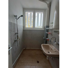 Бичкиня тристаен тухлен ID333