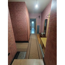 Бичкиня тристаен тухлен ID333